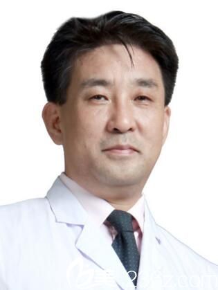 韩国美友整形医院院长李正晔