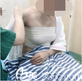 朴真奭院长给我做完手术四天了 朴真奭院长给我做完手术四天了