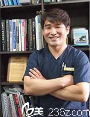 韩国OK整形外科医院代表院长张琼浩 韩国OK整形外科医院代表院长张琼浩