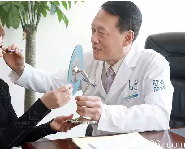 陈万芳院长给我面诊照