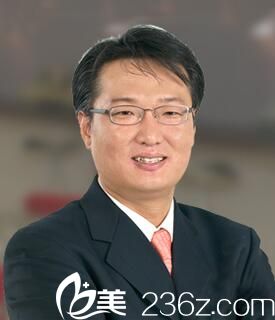 韩国M整形医院院长李东杰 韩国M整形医院院长李东杰