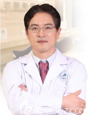 韩国NU整形外科医院李廷勋