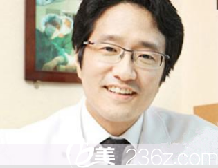 韩国Pomme breast整形外科许宣宁院长