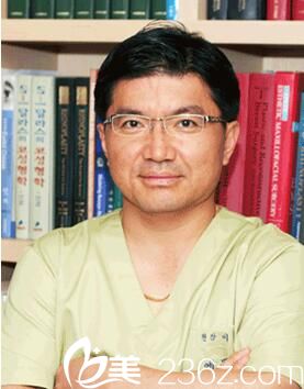 韩国漂亮美人整形外科代表院长李长赫 韩国漂亮美人整形外科代表院长李长赫