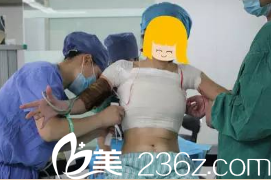 刚做完隆胸手术胸部变大 刚做完隆胸手术胸部变大