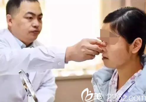 <!--<i data=20240703-sp></li>
<li><i data=20240703-sp></i>-->接受爱美者咨询