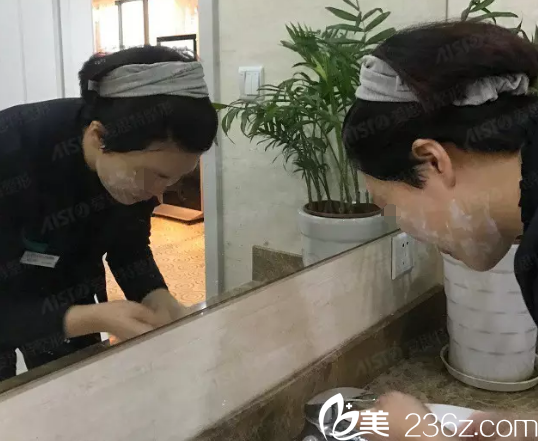 术前面部清洁 术前面部清洁