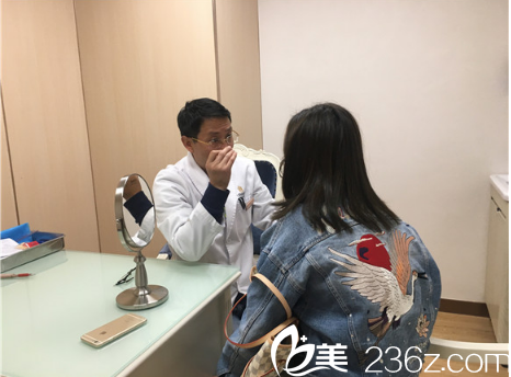 广州华美王洪勇双眼皮修复面诊图