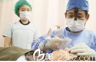 医生注射玻尿酸 医生注射玻尿酸