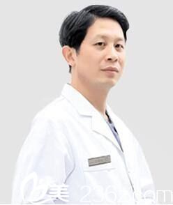 <!--<i data=20240703-sp></li>
<li><i data=20240703-sp></i>-->院长 <!--<i data=20240703-sp></i>-->擅长隆鼻的<!--<i data=20240703-sp></i>-->院长