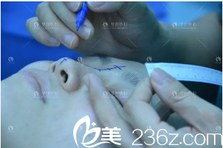 胡凯博士给我设计方案中 胡凯博士给我设计方案中