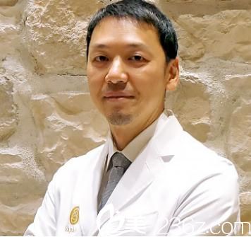 片冈二郎 片冈二郎