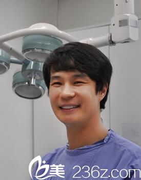 韩国天鹅swan整形医院黄成浩