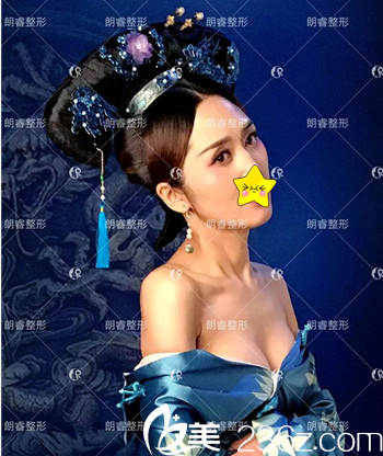 四川朗睿假体丰胸术后性感写真 四川朗睿假体丰胸术后性感写真