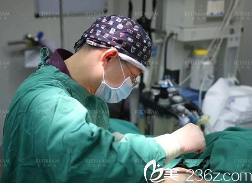 宁波薇琳刘波假体和脂肪复合隆胸过程