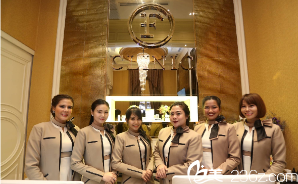 泰国曼谷F CLINIC医美诊所前台工作人员 泰国曼谷F CLINIC医美诊所前台工作人员