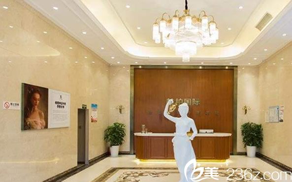 分享昆明赫柏整形2019年终价格表及刘传君、于建涛、邵美、金东杰整形案例