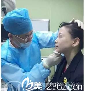 艾莉薇玻尿酸丰下巴过程中 艾莉薇玻尿酸丰下巴过程中