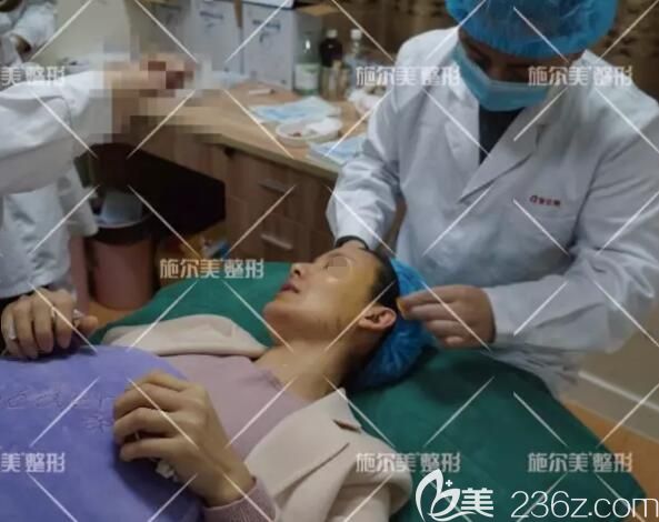 常州施尔美医生做线雕术前消毒