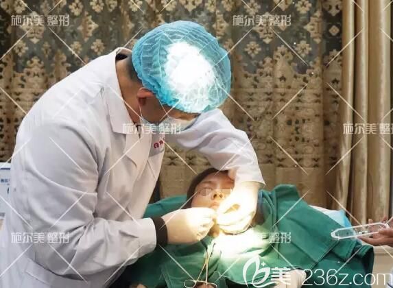 体验常州施尔美4D梦幻线雕手术中