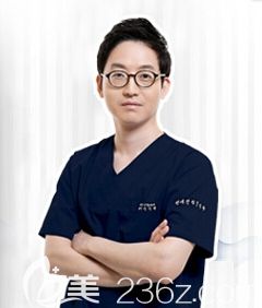 李锡炫 韩国延世真整形外科院长 李锡炫 韩国延世真整形外科院长
