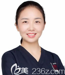 重庆维乐口腔门诊部李书琴正畸医生