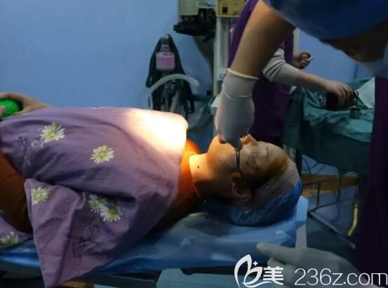 做线雕术前的麻药过程 做线雕术前的麻药过程