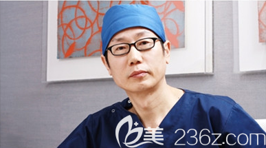 韩国清潭first整形医院成镇模院长