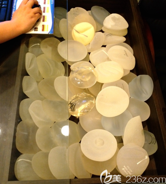 隆胸假体 隆胸假体