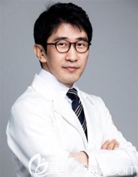 金锡柱 韩国Clinic10皮肤整形医院代表院长