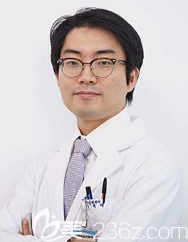 韩国蜡笔Crapas整形外科李赫宰院长 韩国蜡笔Crapas整形外科李赫宰院长