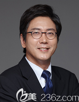 申国贤 韩国lucea整形外科院长 申国贤 韩国lucea整形外科院长