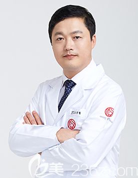 金明辙 韩国莱虹整形医院代表院长 金明辙 韩国莱虹整形医院代表院长