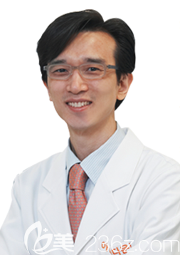 韩国吴金斯整形外科医院金镇英院长 韩国吴金斯整形外科医院金镇英院长