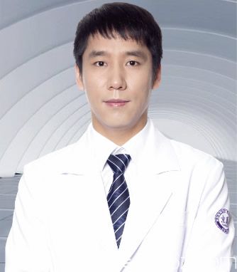 呼和浩特京美医疗美容医院副院长刘攀龙医生