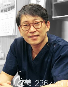 郑宇喆 韩国MeTop整形医院院长 郑宇喆 韩国MeTop整形医院院长