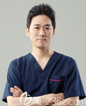 韩国林二石<!--<i data=20240709-sp></i>-->毛发移植院长刘正贤 韩国林二石<!--<i data=20240709-sp></i>-->毛发移植院长刘正贤