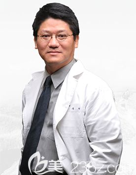 黄景夏 韩国For U整形外科院长 黄景夏 韩国For U整形外科院长