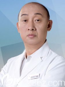 哈尔滨诺嬄美吸脂推荐医生王新东