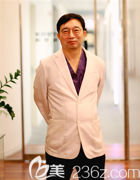 金焕益 韩国cube整形外科代表院长 金焕益 韩国cube整形外科代表院长