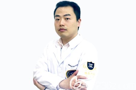 武汉德韩口腔何帮伟主任 武汉德韩口腔何帮伟主任