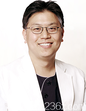 朴镇洪 韩国MEDI PIUM整形医院院长 朴镇洪 韩国MEDI PIUM整形医院院长