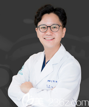 韩国PR整形医院卢京焕院长 韩国PR整形医院卢京焕院长