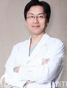 任平镇 韩国我们整形外科院长