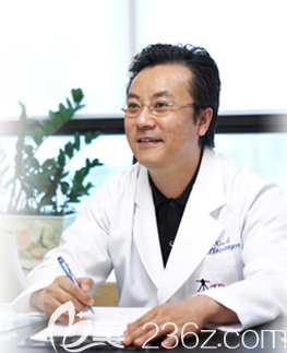 韩国本我整形外科金泳洙院长