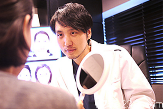 双眼皮失败找韩国soonplus金顺东院长面诊中