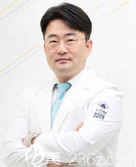 韩国K-angle整形外科李长浩院长