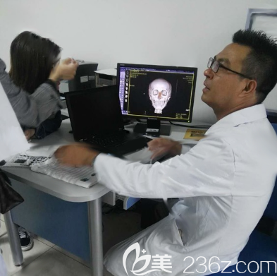 术前找四川成都友谊整形美容医院李继华面诊 术前找四川成都友谊整形美容医院李继华面诊