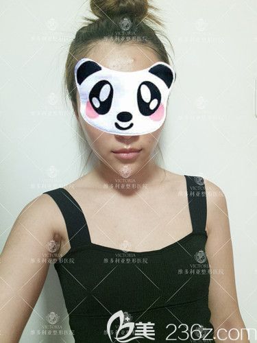 在张家口维多利亚做曼托假体隆胸术前胸部平坦 在张家口维多利亚做曼托假体隆胸术前胸部平坦