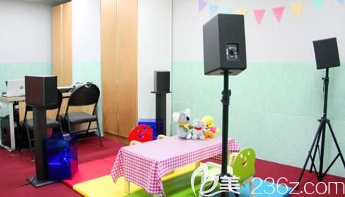 人工耳蜗康复环境